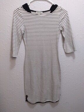 Monteau Form Fit Dress